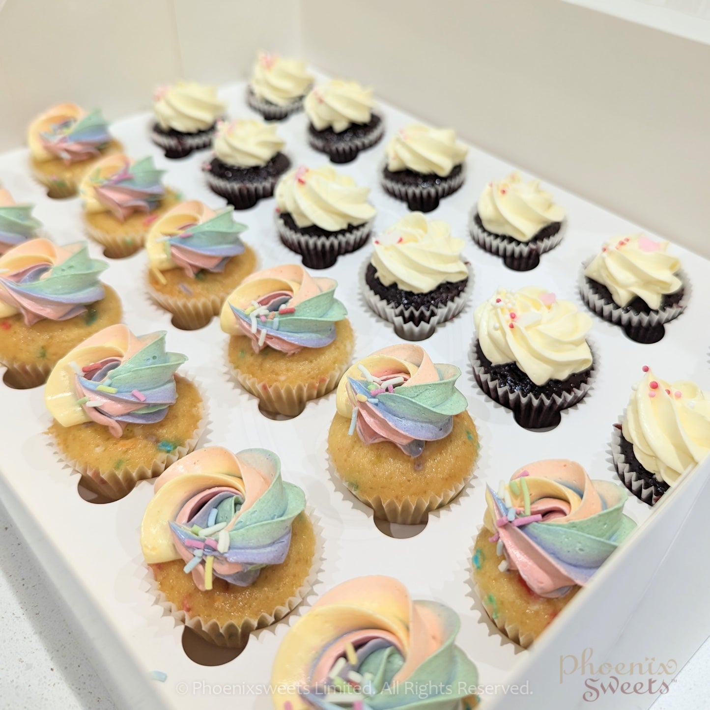 Gourmet Mini Cupcake (12pc or 24pc Set)