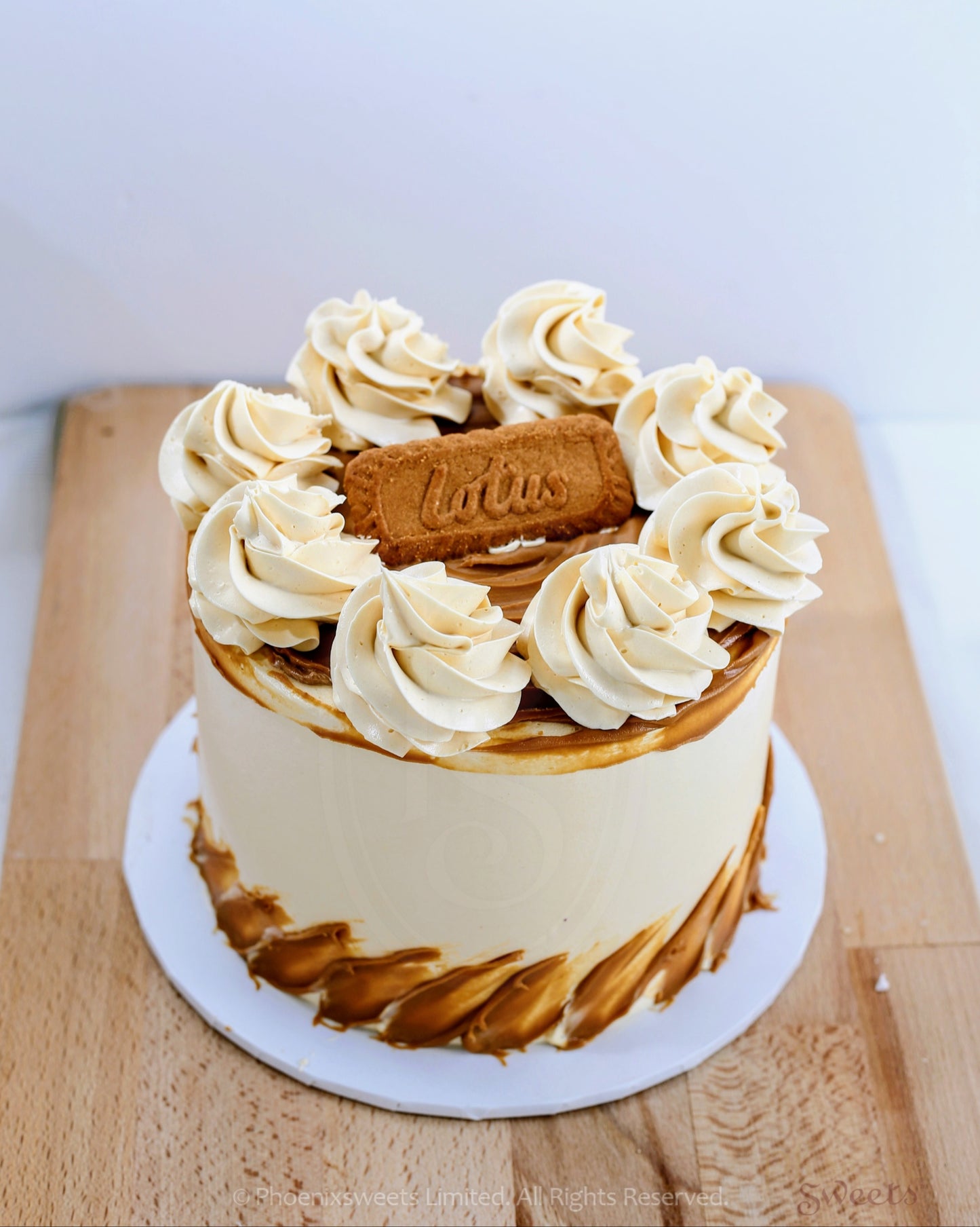Butter Cream Cake - Lotus Biscoff Cake
