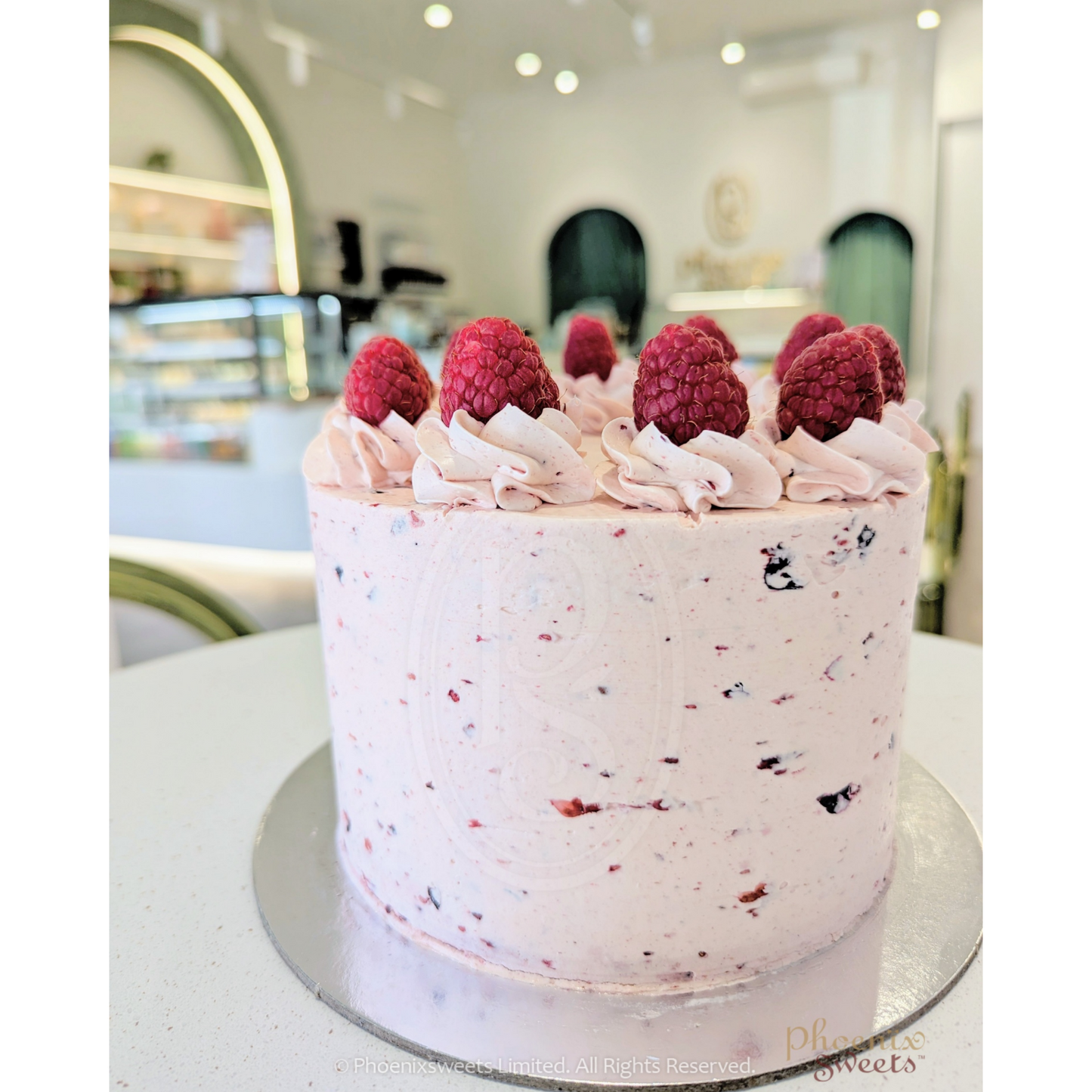 Butter Cream Cake - Merry Berries Cake