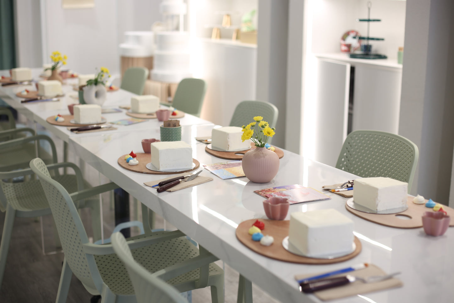 Phoenix Sweets - Coffee and Paint Your Own Cake Experience
